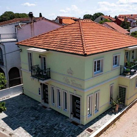 Villa Tamara Биоград на Мору Екстериор снимка